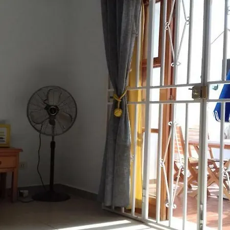 Los Cristianos Port Royale لوس كريستيانوس